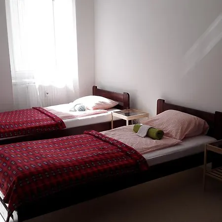 Bratislavska Apartment *